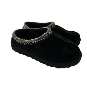 UGG Women’s Tasman Slipper 7 Black Round Toe Embroidered Sheepskin Comfort Boho